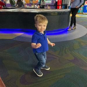 Meet your Posher, Caitlin